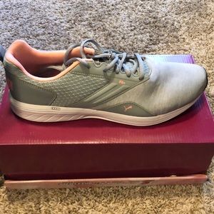 Puma Size 11 Tennis Shoes